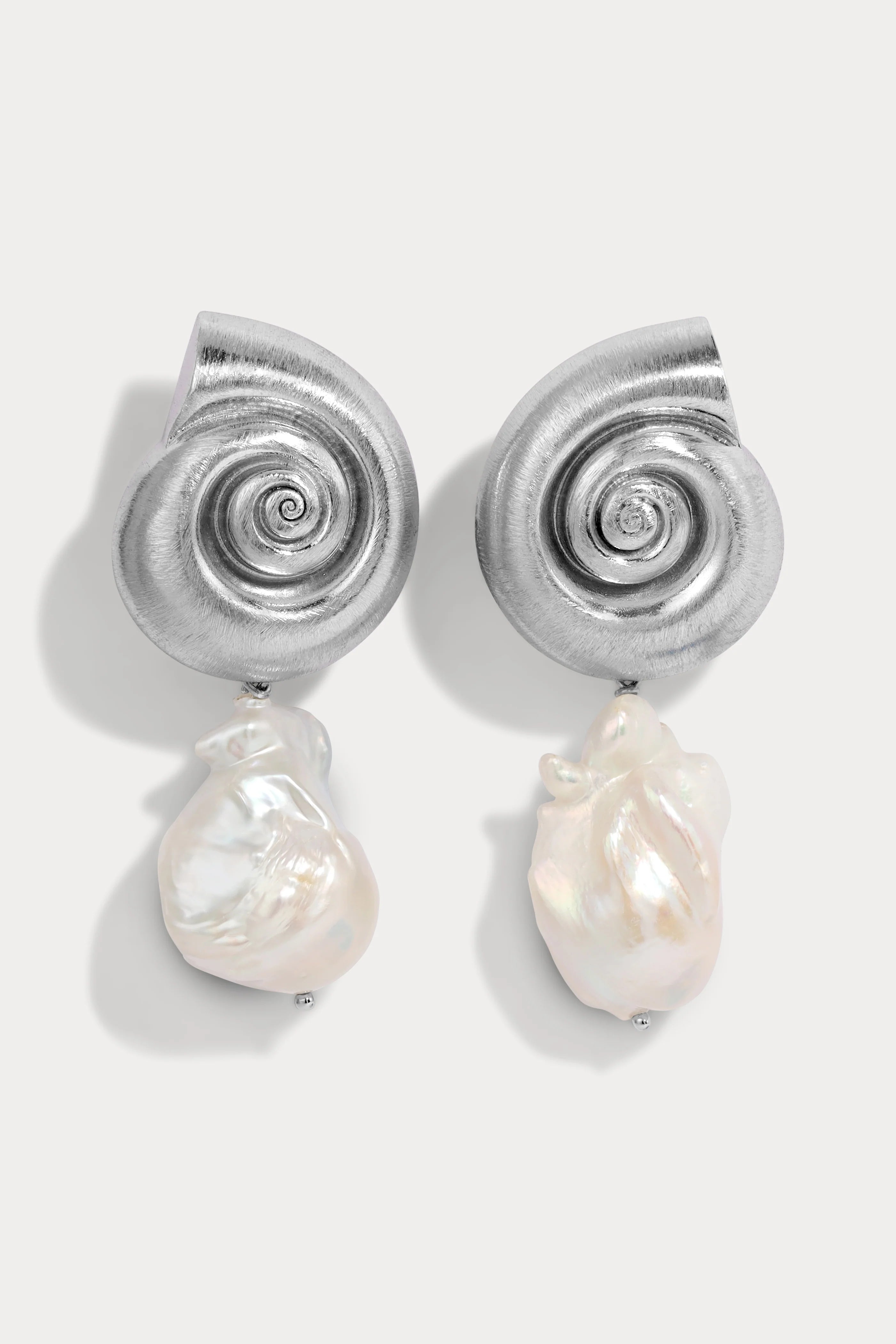 La Mer Baroque Shell Earring