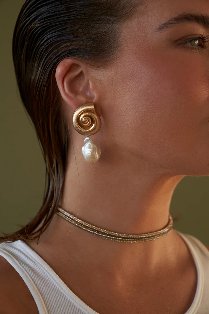 La Mer Baroque Shell Earring