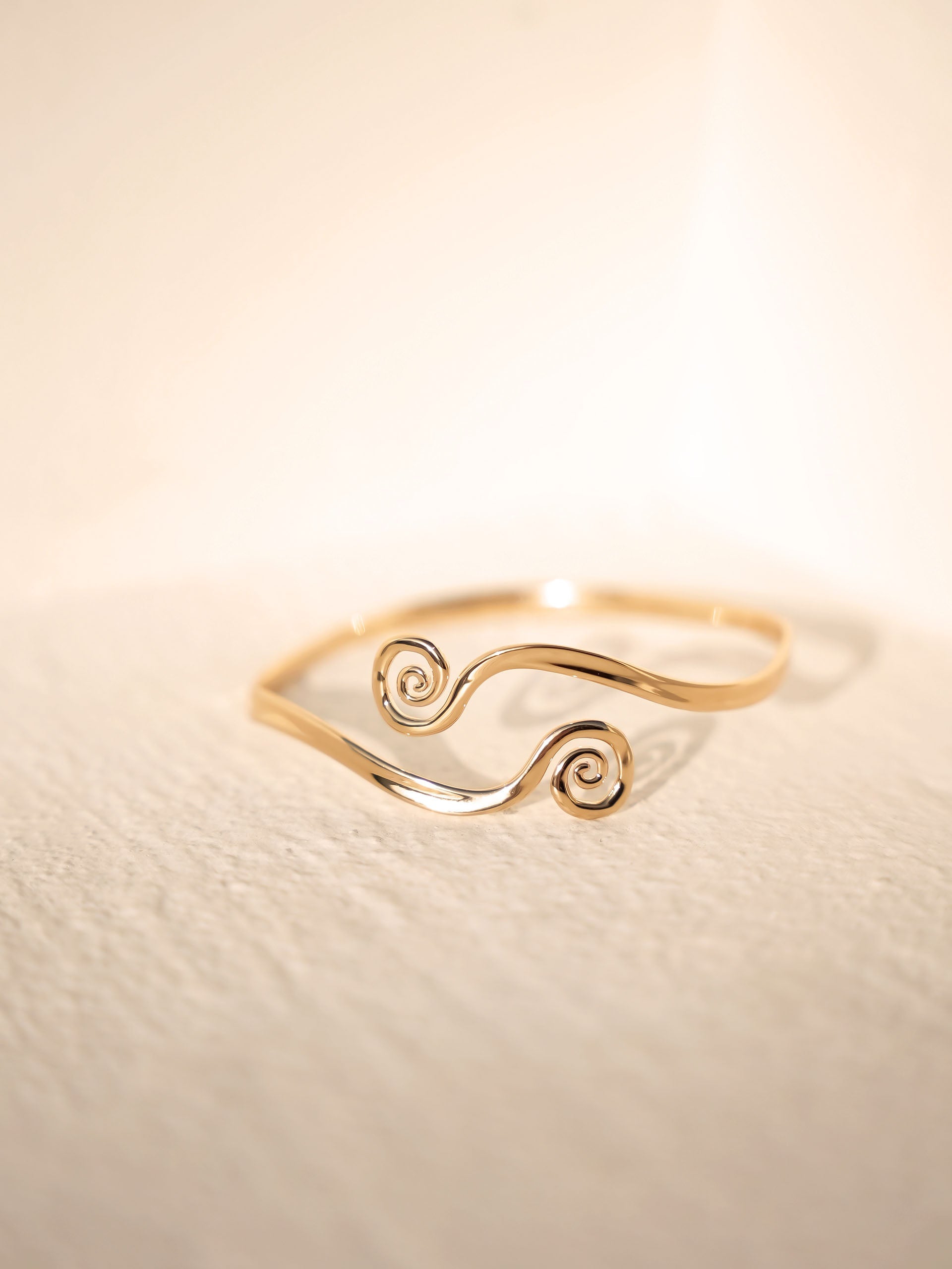 Intertwined Aura Arm Cuff-4
