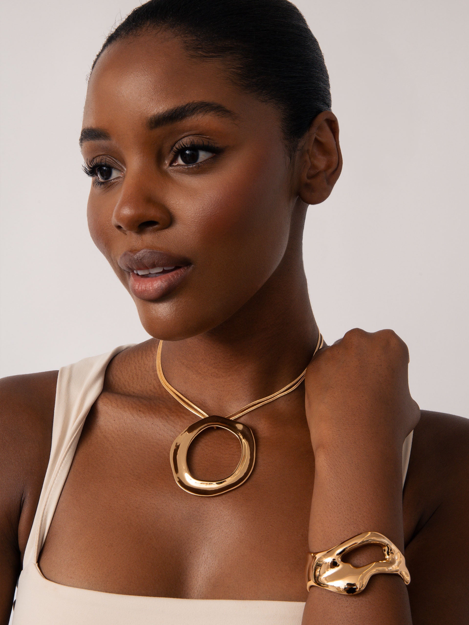 Open Circle Necklace-5