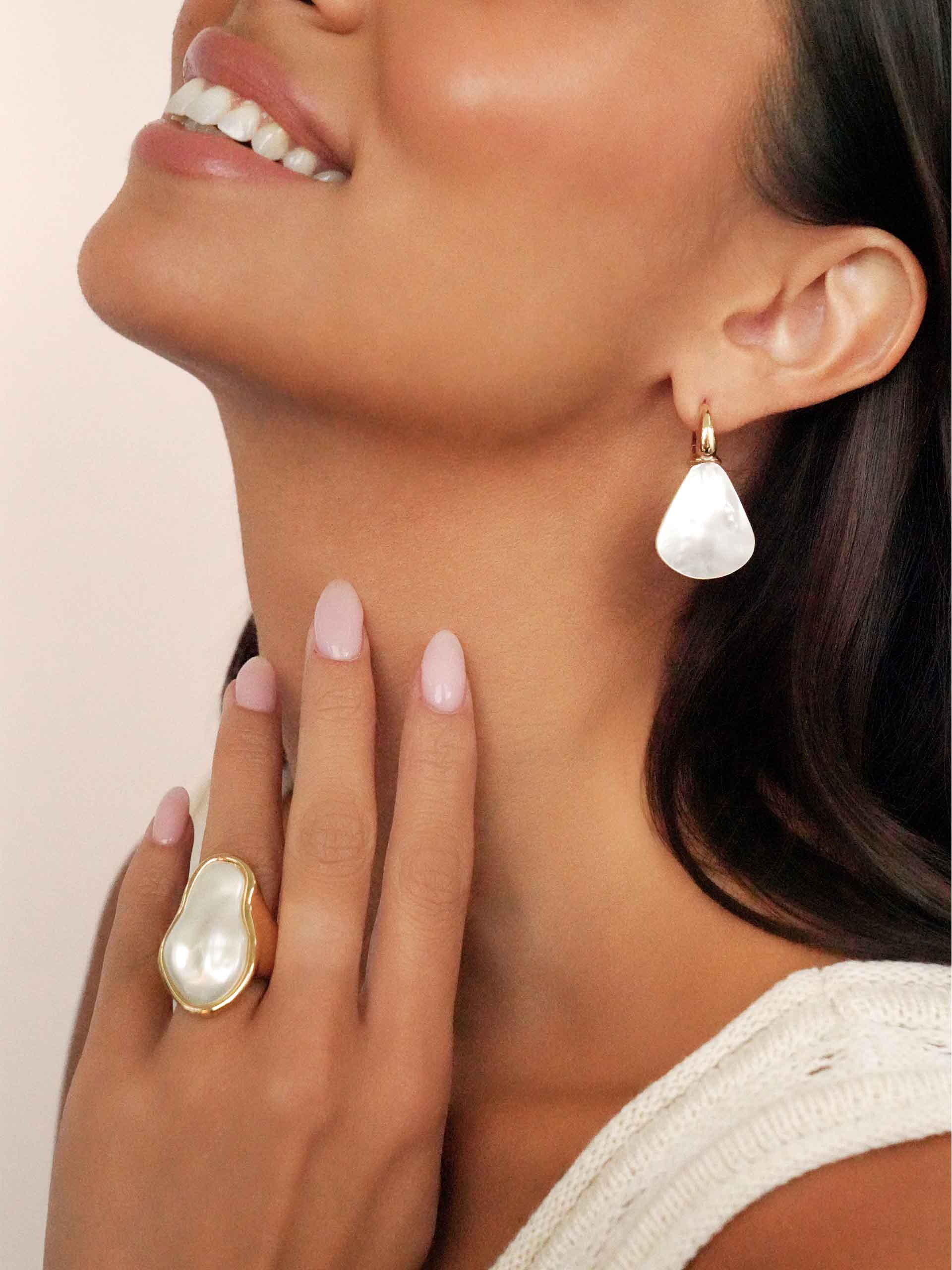 Sun-Kissed Pearl Earrings-4