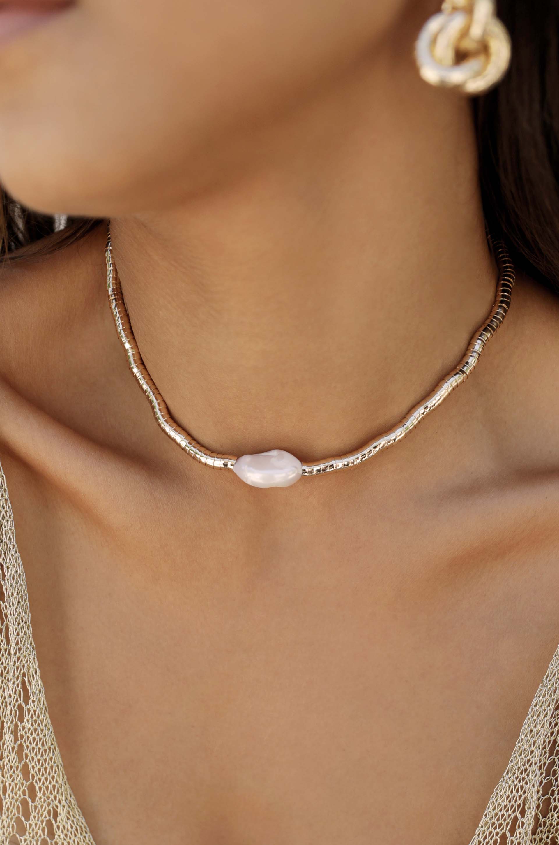 Liquid Gold and Pearl Choker-2