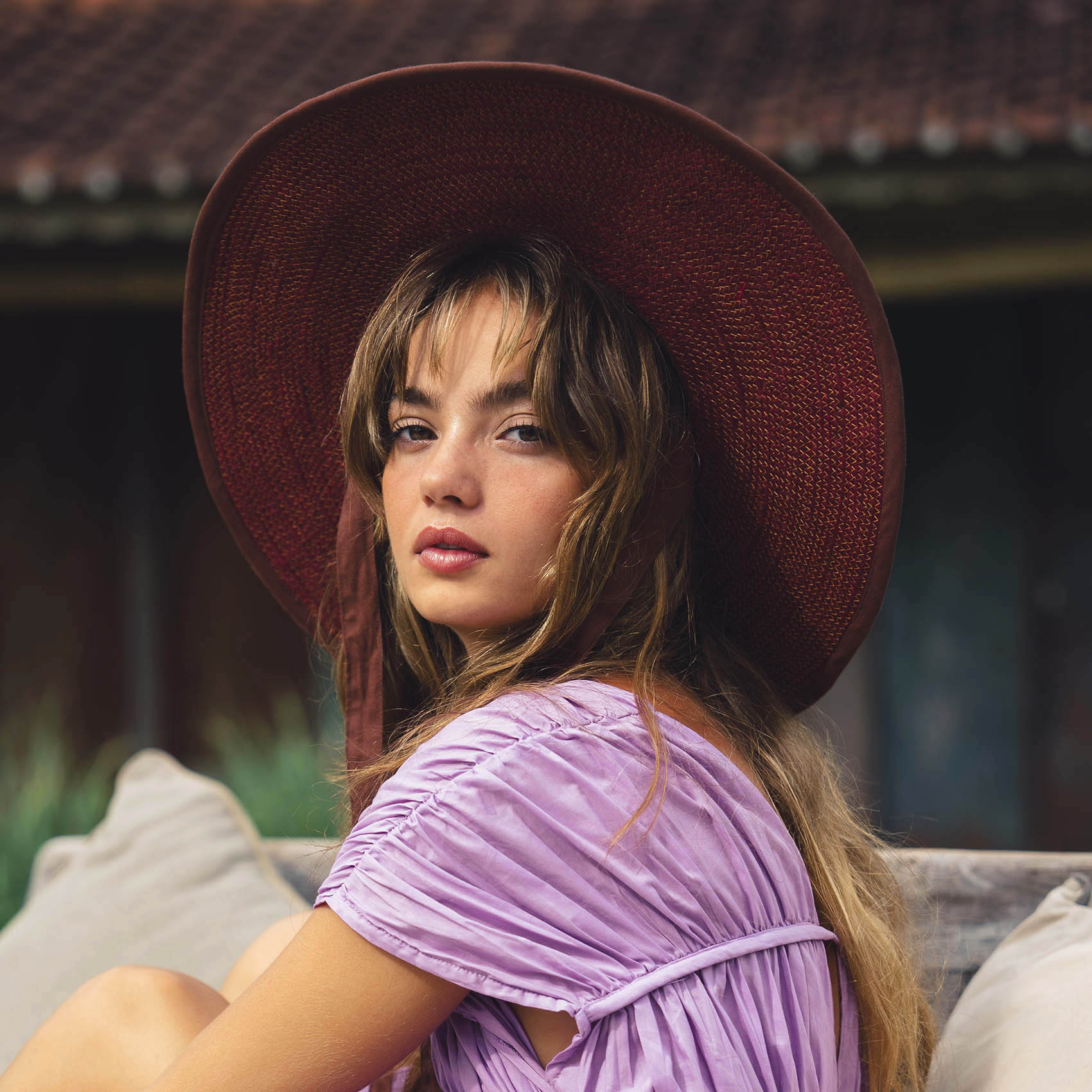 Lolo Wide-brim Jute Boater Hat in Burgundy