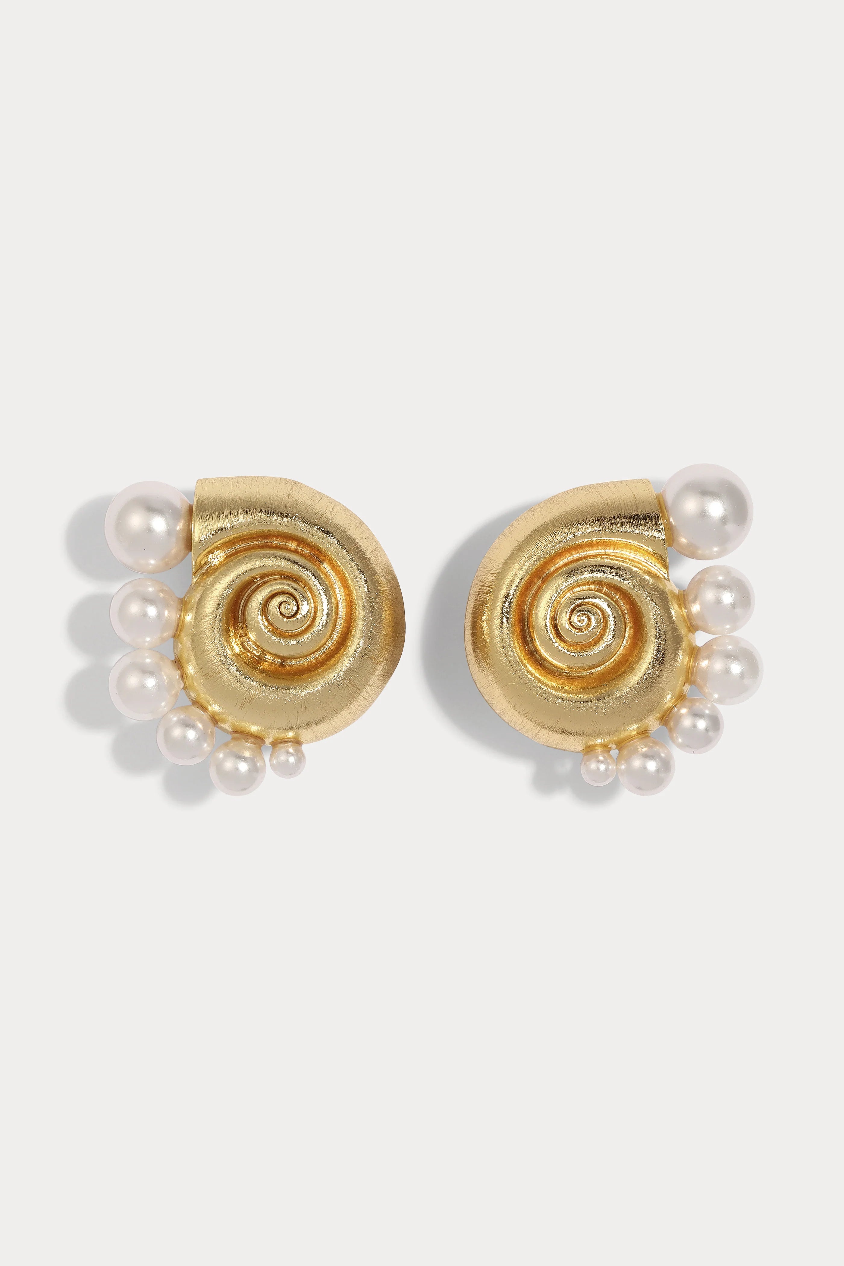 Mini La Mer Pearl Earrings